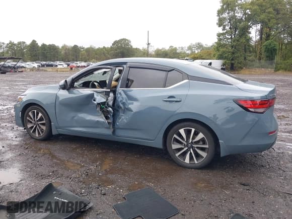 ✅ 2024 Nissan Sentra SV • VIN: 3N1AB8CV8RY222814 • Lot: 43424744. Listed on IAAI with 75,047 mi. Free auction sales archive from the USA and detailed vehicle history report at DreamBid. Image 14.