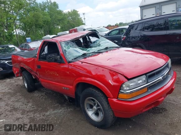 ✅ 2000 Chevrolet S-10 LS • VIN: 1GCCS14WXYK152055 • Лот: 42341006. Опубликован ранее на IAAI с пробегом 153 424 миль. Бесплатный доступ к архиву аукционных продаж из США и подробный отчёт об истории автомобиля на DreamBid. Изображение 6.