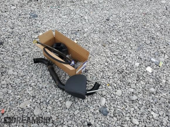 ✅ 2011 Volvo C30 • VIN: YV1672MK2B2209240 • Лот: 81960985. Опубликован ранее на Copart с пробегом 105 998 миль. Бесплатный доступ к архиву аукционных продаж из США и подробный отчёт об истории автомобиля на DreamBid. Изображение 12.