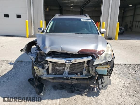 ✅ 2011 Subaru Outback Limited Power Moon • VIN: 4S4BRELC3B2420727 • Lot: 82143955. Listed on Copart with 87,715 mi. Free auction sales archive from the USA and detailed vehicle history report at DreamBid. Image 5.