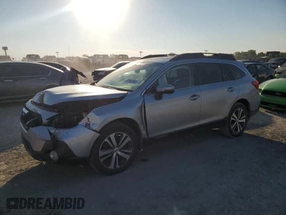 ✅ 2018 Subaru Outback Limited • VIN: 4S4BSANC0J3311158 • Lot: 81942965. Listed on Copart with 85,979 mi. Free auction sales archive from the USA and detailed vehicle history report at DreamBid. Image 1.