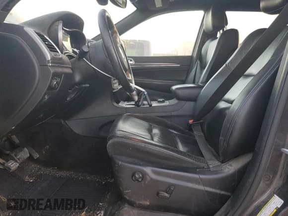 ✅ 2018 Jeep Grand Cherokee Limited • VIN: 1C4RJFBG4JC379635 • Lot: 92064605. Listed on Copart with 113,513 mi. Free auction sales archive from the USA and detailed vehicle history report at DreamBid. Image 7.