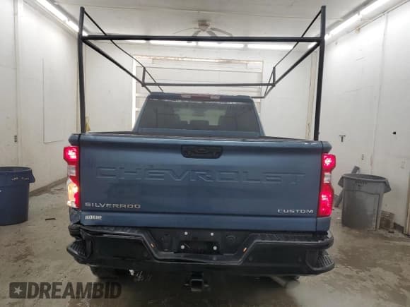✅ 2025 Chevrolet Silverado 2500HD Custom • VIN: 2GC4KME73S1185290 • Лот: 81719085. Опубликован ранее на Copart с пробегом 6 463 миль. Бесплатный доступ к архиву аукционных продаж из США и подробный отчёт об истории автомобиля на DreamBid. Изображение 6.