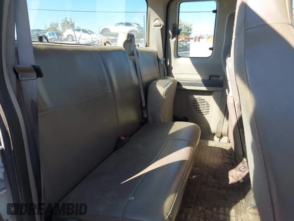 ✅ 2008 Ford F-250 • VIN: 1FDSX21R98EC69556 • Лот: 43472085. Опубликован ранее на IAAI с пробегом 191 424 миль. Бесплатный доступ к архиву аукционных продаж из США и подробный отчёт об истории автомобиля на DreamBid. Изображение 8.