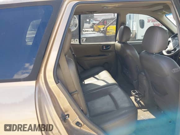 2004 Hyundai Santa Fe GLS с VIN KM8SC73EX4U814067, выставлен на аукционе IAAI как лот 40404373 с пробегом 182 101 миль миль и . История ставок и продаж доступна на DreamBid. Изображение 8.