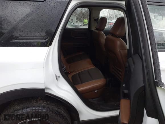 ✅ 2024 Ford Bronco Sport Badlands • VIN: 3FMCR9D91RRE00626 • Lot: 43765825. Listed on IAAI with 14,919 mi. Free auction sales archive from the USA and detailed vehicle history report at DreamBid. Image 8.