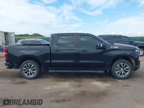 ✅ 2020 Chevrolet Silverado 1500 RST • VIN: 3GCUYEEL1LG307428 • Lot: 43101551. Listed on IAAI with 85,231 mi. Free auction sales archive from the USA and detailed vehicle history report at DreamBid. Image 13.