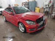 ✅ 2013 Mercedes-Benz C 250 • VIN: WDDGJ4HB4DG043607 • Lot: 41598783. Wystawiony na IAAI z przebiegiem 96 031 mil. Bezpłatny archiwum sprzedaży aukcyjnych z USA i szczegółowy raport historii pojazdu na DreamBid. Zdjęcie 1.