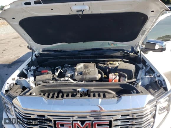 ✅ 2022 GMC Sierra 1500 • VIN: 3GTUUGET3NG636724 • Lot: 83799405. Wystawiony na Copart z przebiegiem Nie podano. Bezpłatny archiwum sprzedaży aukcyjnych z USA i szczegółowy raport historii pojazdu na DreamBid. Zdjęcie 11.