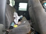 ✅ 2002 Chevrolet Silverado 2500HD LS • VIN: 1GCHK29UX2E235722 • Lot: 69709185. Wystawiony na Copart z przebiegiem 221 193 mil. Bezpłatny archiwum sprzedaży aukcyjnych z USA i szczegółowy raport historii pojazdu na DreamBid. Zdjęcie 10.