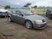 2012 Dodge Avenger SXT с VIN 1C3CDZCB8CN112401, выставлен на аукционе Copart как лот 72354334 с пробегом 159 508 миль миль и Списание • Salvage title. История ставок и продаж доступна на DreamBid. Изображение 4.