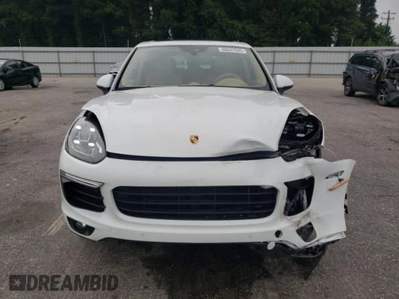 ✅ 2017 Porsche Cayenne S • VIN: WP1AB2A26HLA52025 • Lot: 68247605. Wystawiony na Copart z przebiegiem 88 362 mil. Bezpłatny archiwum sprzedaży aukcyjnych z USA i szczegółowy raport historii pojazdu na DreamBid. Zdjęcie 5.