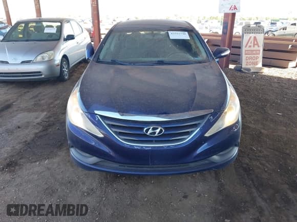 ✅ 2014 Hyundai Sonata GLS • VIN: 5NPEB4AC4EH887838 • Lot: 43552748. Listed on IAAI with 190,661 mi. Free auction sales archive from the USA and detailed vehicle history report at DreamBid. Image 6.