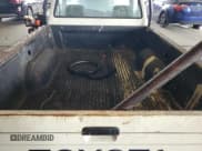 ✅ 1995 Toyota Pickup • VIN: JT4RN81A4S5207818 • Lot: 68381985. Wystawiony na Copart z przebiegiem 254 035 mil. Bezpłatny archiwum sprzedaży aukcyjnych z USA i szczegółowy raport historii pojazdu na DreamBid. Zdjęcie 10.