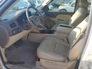 ✅ 2011 Chevrolet Suburban LTZ • VIN: 1GNSKKE32BR197079 • Lot: 52272434. Wystawiony na Copart z przebiegiem 282 657 mil. Bezpłatny archiwum sprzedaży aukcyjnych z USA i szczegółowy raport historii pojazdu na DreamBid. Zdjęcie 7.