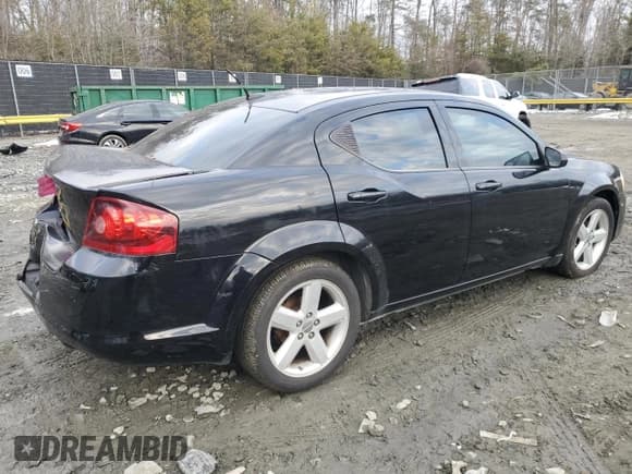 ✅ 2013 Dodge Avenger SE • VIN: 1C3CDZAB5DN605201 • Лот: 42595005. Опубликован ранее на Copart с пробегом 202 424 миль. Бесплатный доступ к архиву аукционных продаж из США и подробный отчёт об истории автомобиля на DreamBid. Изображение 3.