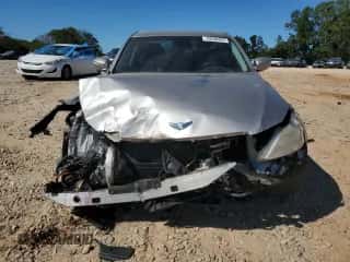 2011 Hyundai Genesis z VIN KMHGC4DE2BU142313, wystawiony jako Copart lot #75638424 z przebiegiem 131 390 mil mil oraz Szkoda całkowita • Salvage title. Historia ofert i sprzedaży dostępna na DreamBid. Obrazek 5.