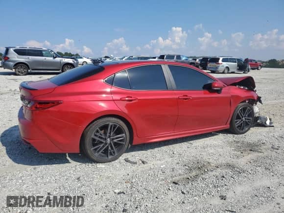 2025 Toyota Camry LE with VIN 4T1DAACK4SU088348, listed as a Copart auction lot 68684105 with 28,061 mi miles and Salvage title. Bid and sale history available at DreamBid. Image 3.