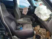 ✅ 1998 Ford Explorer XLT • VIN: 1FMZU32P3WZB05199 • Лот: 79951194. Опубликован ранее на Copart с пробегом 209 673 миль. Бесплатный доступ к архиву аукционных продаж из США и подробный отчёт об истории автомобиля на DreamBid. Изображение 7.