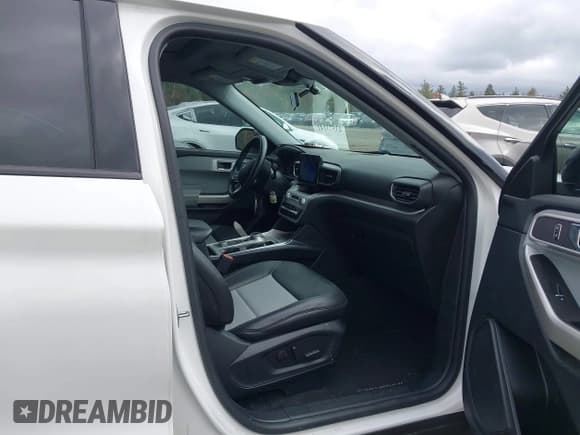 ✅ 2022 Ford Explorer XLT • VIN: 1FMSK8DH9NGB98721 • Лот: 43573141. Опубликован ранее на IAAI с пробегом 40 840 миль. Бесплатный доступ к архиву аукционных продаж из США и подробный отчёт об истории автомобиля на DreamBid. Изображение 5.