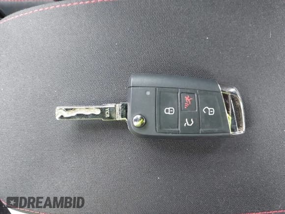 ✅ 2019 Volkswagen Golf GTI S • VIN: 3VW6T7AU1KM009573 • Lot: 42525268. Listed on IAAI with 44,142 mi. Free auction sales archive from the USA and detailed vehicle history report at DreamBid. Image 11.