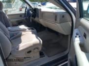 ✅ 2002 Chevrolet Suburban LS • VIN: 3GNEC16Z22G199485 • Лот: 41957709. Опубликован ранее на IAAI с пробегом 252 177 миль. Бесплатный доступ к архиву аукционных продаж из США и подробный отчёт об истории автомобиля на DreamBid. Изображение 5.