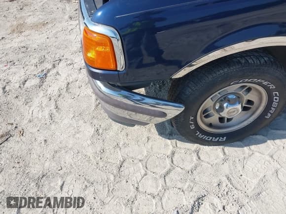 ✅ 1995 Ford Ranger Splash • VIN: 1FTCR10A8STA53032 • Lot: 42557295. Listed on IAAI with 143,231 mi. Free auction sales archive from the USA and detailed vehicle history report at DreamBid. Image 6.