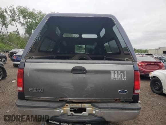 ✅ 2000 Ford F-250 XL • VIN: 1FTNX21F0YEB64380 • Lot: 57564855. Listed on Copart with 223,420 mi. Free auction sales archive from the USA and detailed vehicle history report at DreamBid. Image 6.