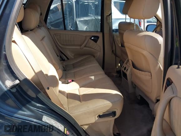 ✅ 2002 Mercedes-Benz M 320/430/500 • VIN: 4JGAB54E82A323495 • Lot: 41848530. Listed on IAAI with 161,317 mi. Free auction sales archive from the USA and detailed vehicle history report at DreamBid. Image 8.