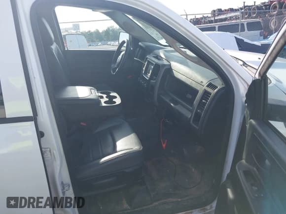 ✅ 2016 Ram 1500 Tradesman • VIN: 1C6RR6FT5GS292848 • Lot: 42460665. Listed on IAAI with 127,818 mi. Free auction sales archive from the USA and detailed vehicle history report at DreamBid. Image 5.