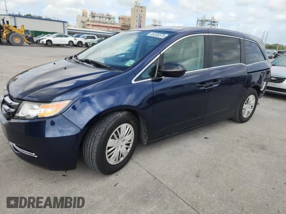 ✅ 2015 Honda Odyssey LX • VIN: 5FNRL5H24FB090989 • Lot: 85265575. Listed on Copart with 129,952 mi. Free auction sales archive from the USA and detailed vehicle history report at DreamBid. Image 1.