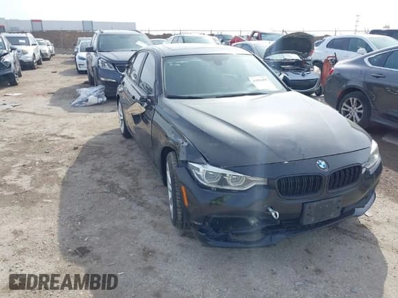 ✅ 2018 BMW 3 Series 320i xDrive • VIN: WBA8E5G53JNU45630 • Lot: 41561495. Listed on IAAI with 110,058 mi. Free auction sales archive from the USA and detailed vehicle history report at DreamBid. Image 1.