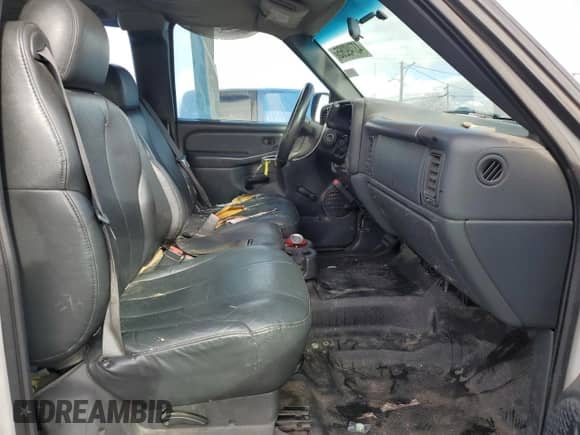 2002 Chevrolet Silverado 1500 z VIN 1GCEC19VX2E162662, wystawiony jako Copart lot #43749265 z przebiegiem 191 926 mil mil oraz Szkoda całkowita • Salvage title. Historia ofert i sprzedaży dostępna na DreamBid. Obrazek 7.