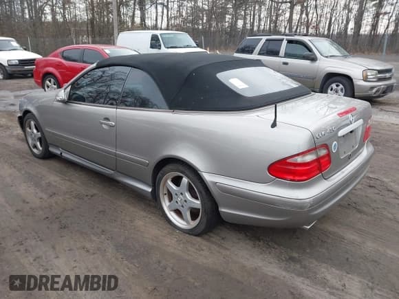 ✅ 2003 Mercedes-Benz CLK 430 • VIN: WDBLK70G13T137799 • Lot: 43815506. Listed on IAAI with Not provided. Free auction sales archive from the USA and detailed vehicle history report at DreamBid. Image 3.