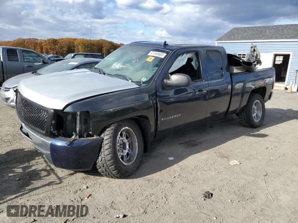✅ 2010 Chevrolet Silverado 1500 LS • VIN: 1GCSKREA1AZ241328 • Lot: 91345605. Wystawiony na Copart z przebiegiem Nie podano. Bezpłatny archiwum sprzedaży aukcyjnych z USA i szczegółowy raport historii pojazdu na DreamBid. Zdjęcie 1.