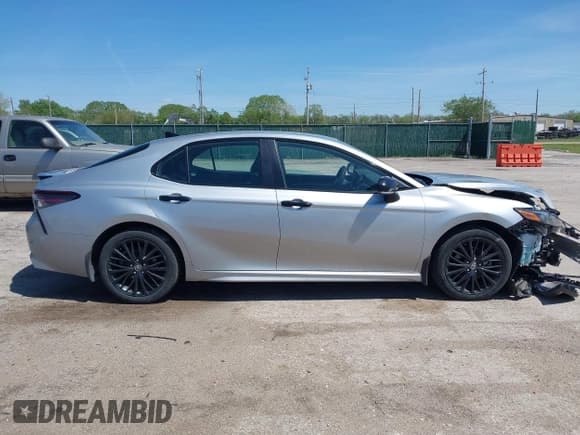 ✅ 2022 Toyota Camry Hybrid SE • VIN: 4T1G31AK1NU035492 • Lot: 42078120. Listed on IAAI with 55,223 mi. Free auction sales archive from the USA and detailed vehicle history report at DreamBid. Image 14.