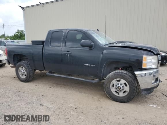 ✅ 2011 Chevrolet Silverado 2500HD LT • VIN: 1GC2CXCG3BZ403129 • Lot: 57360764. Wystawiony na Copart z przebiegiem 122 817 mil. Bezpłatny archiwum sprzedaży aukcyjnych z USA i szczegółowy raport historii pojazdu na DreamBid. Zdjęcie 4.