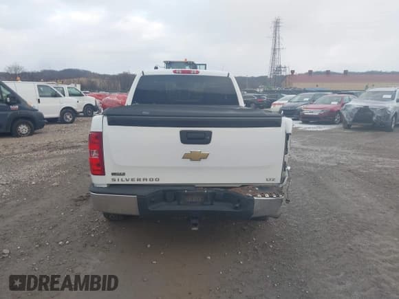 ✅ 2009 Chevrolet Silverado 1500 • VIN: 2GCEK390491107199 • Lot: 40873335. Listed on IAAI with 129,417 mi. Free auction sales archive from the USA and detailed vehicle history report at DreamBid. Image 16.