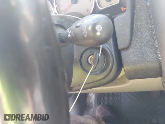 ✅ 2004 Saturn VUE V6 • VIN: 5GZCZ63434S847883 • Lot: 42369538. Wystawiony na IAAI z przebiegiem 264 735 mil. Bezpłatny archiwum sprzedaży aukcyjnych z USA i szczegółowy raport historii pojazdu na DreamBid. Zdjęcie 11.