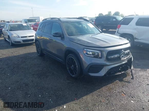 ✅ 2023 Mercedes-Benz GLB 250 • VIN: W1N4M4HB3PW309027 • Лот: 42113707. Опубликован ранее на IAAI с пробегом 15 700 миль. Бесплатный доступ к архиву аукционных продаж из США и подробный отчёт об истории автомобиля на DreamBid. Изображение 1.