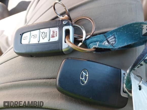 ✅ 2013 Hyundai Elantra GLS • VIN: 5NPDH4AE3DH240275 • Lot: 42819323. Listed on IAAI with 143,276 mi. Free auction sales archive from the USA and detailed vehicle history report at DreamBid. Image 11.