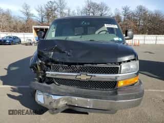 2013 Chevrolet Express Passenger LT с VIN 1GNWGRFG4D1154507, выставлен на аукционе Copart как лот 44062045 с пробегом 44 561 миль миль и Списание • Salvage title. История ставок и продаж доступна на DreamBid. Изображение 5.