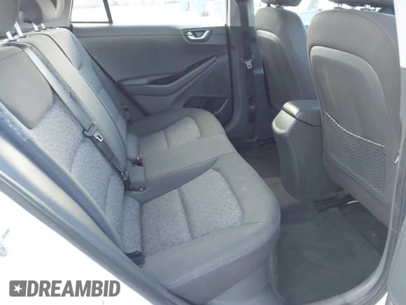 ✅ 2019 Hyundai Ioniq Blue • VIN: KMHC65LC9KU179340 • Lot: 41247946. Wystawiony na IAAI z przebiegiem 160 751 mil. Bezpłatny archiwum sprzedaży aukcyjnych z USA i szczegółowy raport historii pojazdu na DreamBid. Zdjęcie 8.