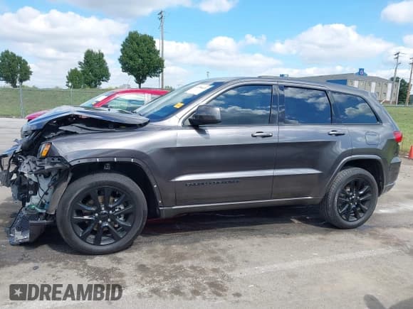 ✅ 2019 Jeep Grand Cherokee Upland • VIN: 1C4RJFAG6KC695105 • Lot: 43284609. Listed on IAAI with 73,349 mi. Free auction sales archive from the USA and detailed vehicle history report at DreamBid. Image 14.