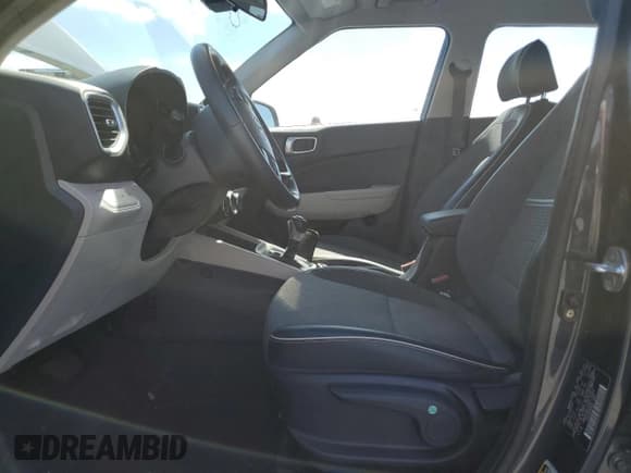 ✅ 2022 Hyundai Venue Limited • VIN: KMHRC8A3XNU170822 • Лот: 77037074. Опубликован ранее на Copart с пробегом Не указан. Бесплатный доступ к архиву аукционных продаж из США и подробный отчёт об истории автомобиля на DreamBid. Изображение 7.