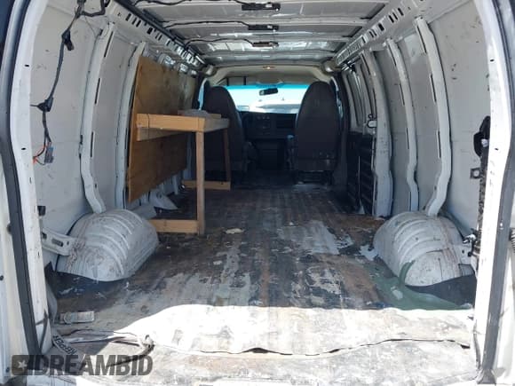 ✅ 2015 Chevrolet Express Cargo • VIN: 1GCWGGCF9F1229343 • Lot: 42333503. Listed on IAAI with 124,106 mi. Free auction sales archive from the USA and detailed vehicle history report at DreamBid. Image 8.