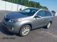 ✅ 2015 Kia Sorento EX • VIN: 5XYKU4A72FG611604 • Lot: 42892706. Listed on IAAI with 181,718 mi. Free auction sales archive from the USA and detailed vehicle history report at DreamBid. Image 2.