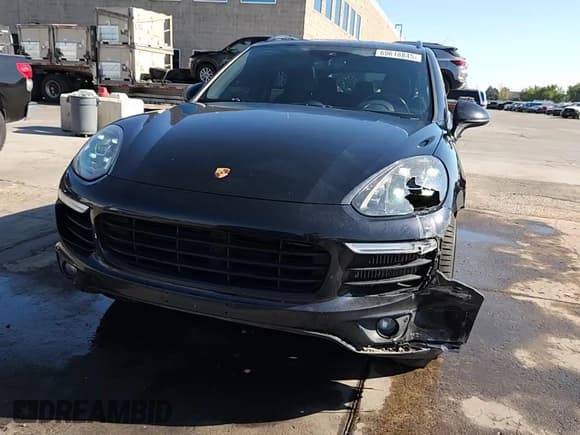 ✅ 2017 Porsche Cayenne S • VIN: WP1AB2A25HLA51626 • Лот: 69618845. Опубликован ранее на Copart с пробегом 151 471 миль. Бесплатный доступ к архиву аукционных продаж из США и подробный отчёт об истории автомобиля на DreamBid. Изображение 14.