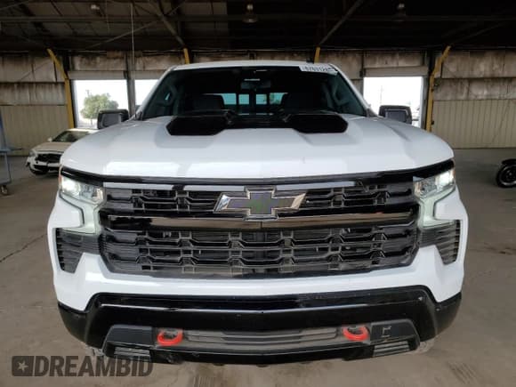 ✅ 2023 Chevrolet Silverado 1500 LT Trail Boss • VIN: 3GCUDFE88PG231046 • Lot: 87631285. Wystawiony na Copart z przebiegiem 50 893 mil. Bezpłatny archiwum sprzedaży aukcyjnych z USA i szczegółowy raport historii pojazdu na DreamBid. Zdjęcie 5.