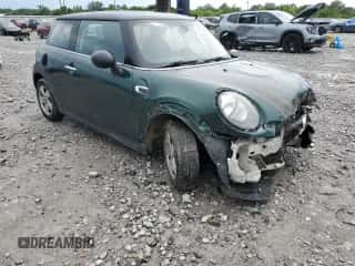 2016 MINI Hardtop with VIN WMWXP5C55G2D13123, listed as a Copart auction lot 61728955 with Not provided miles and Salvage title. Bid and sale history available at DreamBid. Image 4.